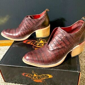 Freebird by Steven Shoes Red Croco Freebird Sadie Size